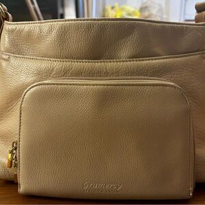 Gramercy by Stone Mountain beige Leather bag and matching wallet Great condition
